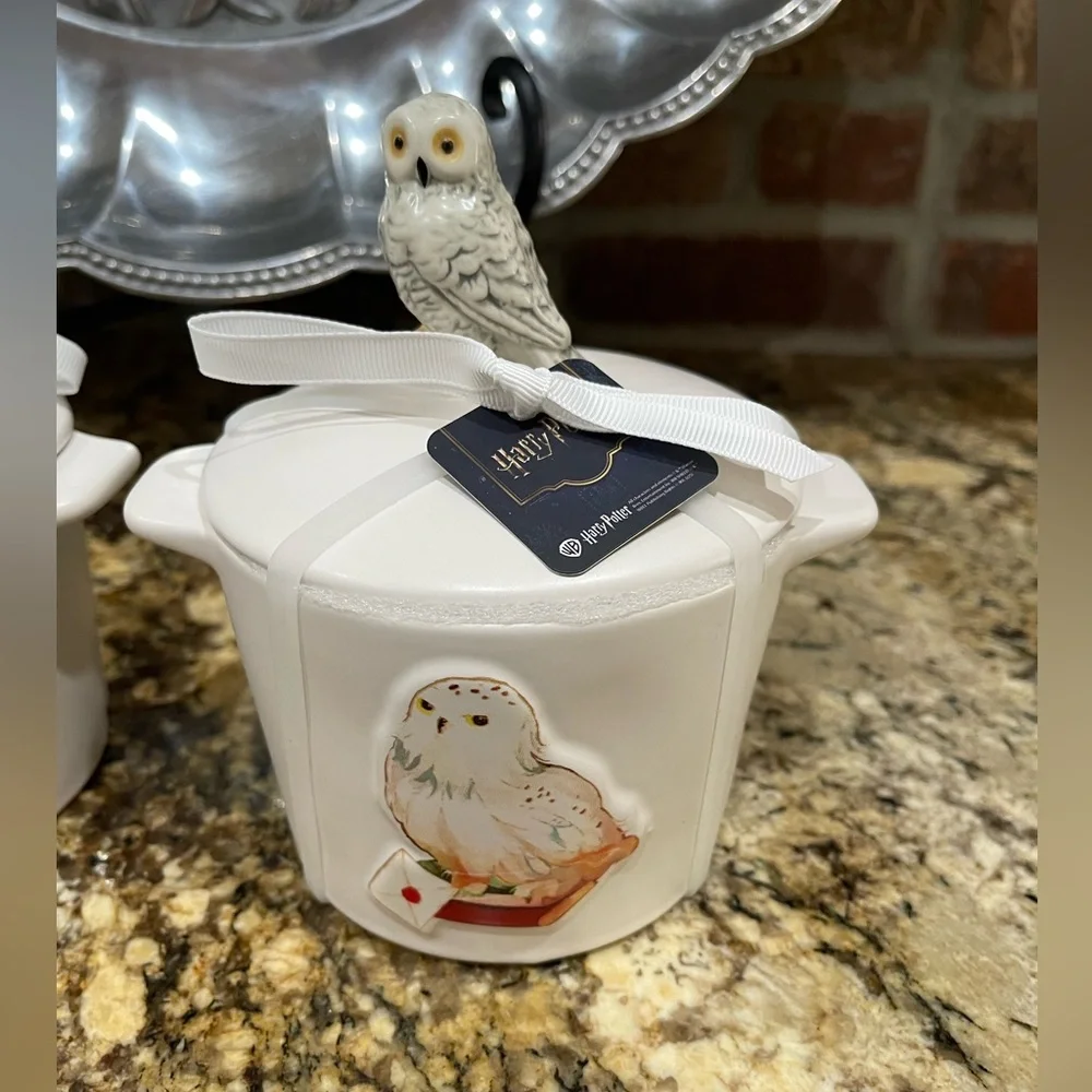 Rae Dunn Harry Potter HEDWIG 3d covered mini baking dish - Brand new!